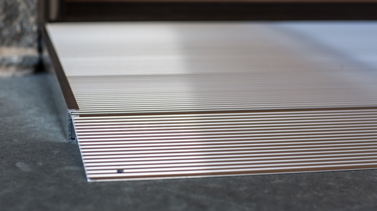 TRANSITIONS® Angled Entry Ramp - Image 3